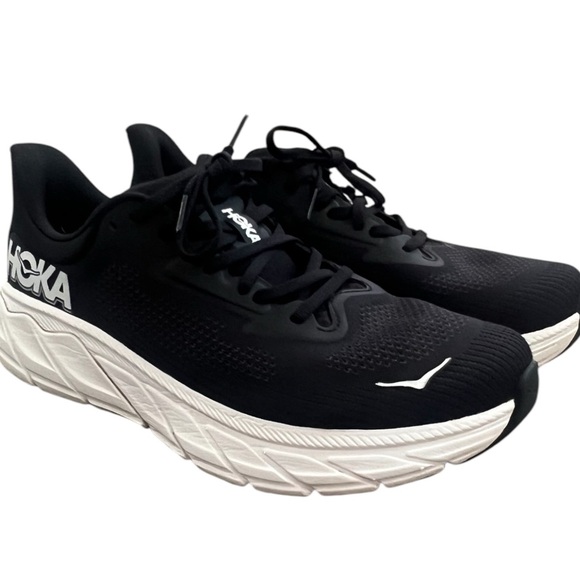 Size 10.2 E Wide-Hoka Arahi 7 Black/White - Picture 2 of 5